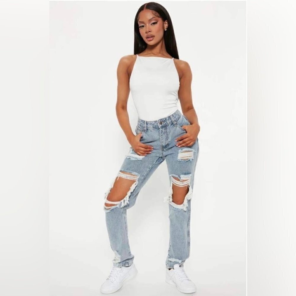 Fashion Nova, Women's Feed My Ego Slouch Fit Jeans - Light Blue Wash. Size: 3.